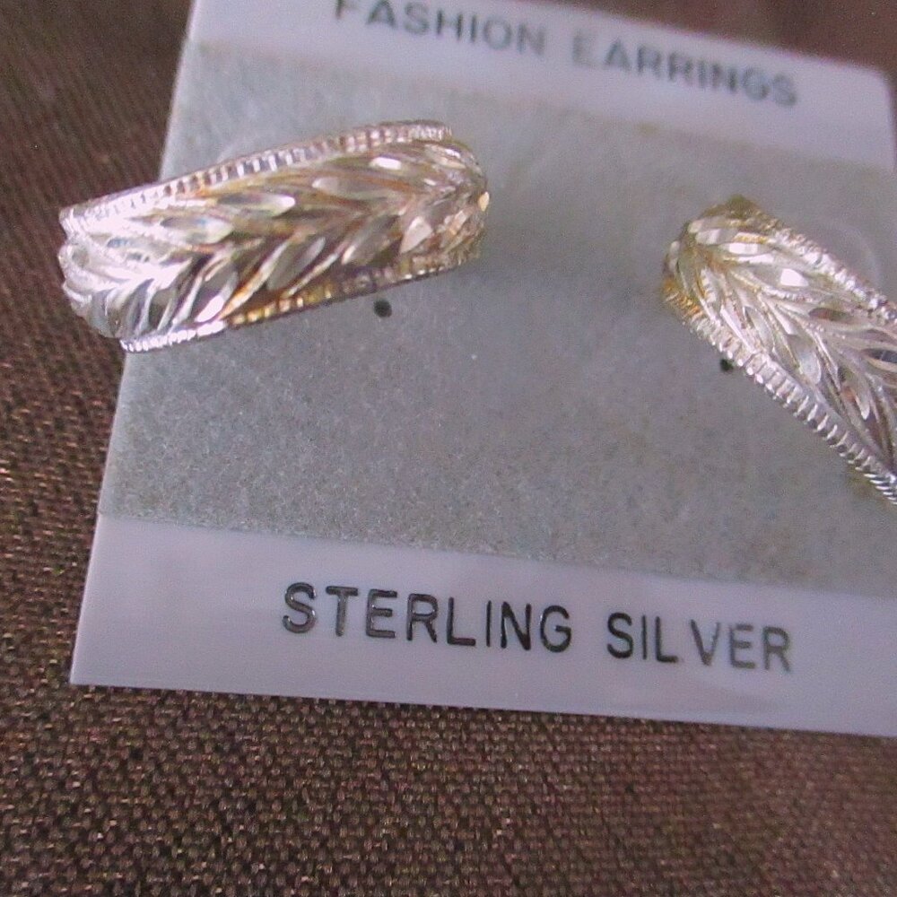 Sterling Silver Earrings Hoops Diamond Cut 1" Vintage 1980 New on Card